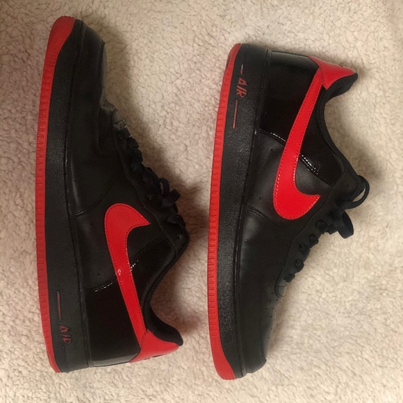 nike air force 1 low black red